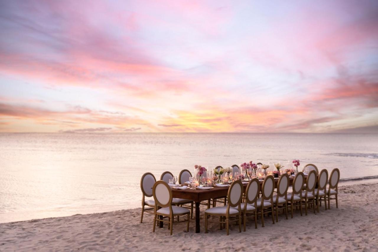 The Ritz-Carlton, Aruba Hotel Palm Beach Exterior photo