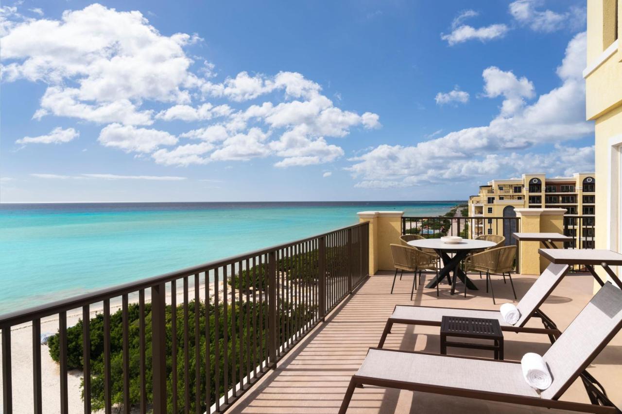 The Ritz-Carlton, Aruba Hotel Palm Beach Exterior photo