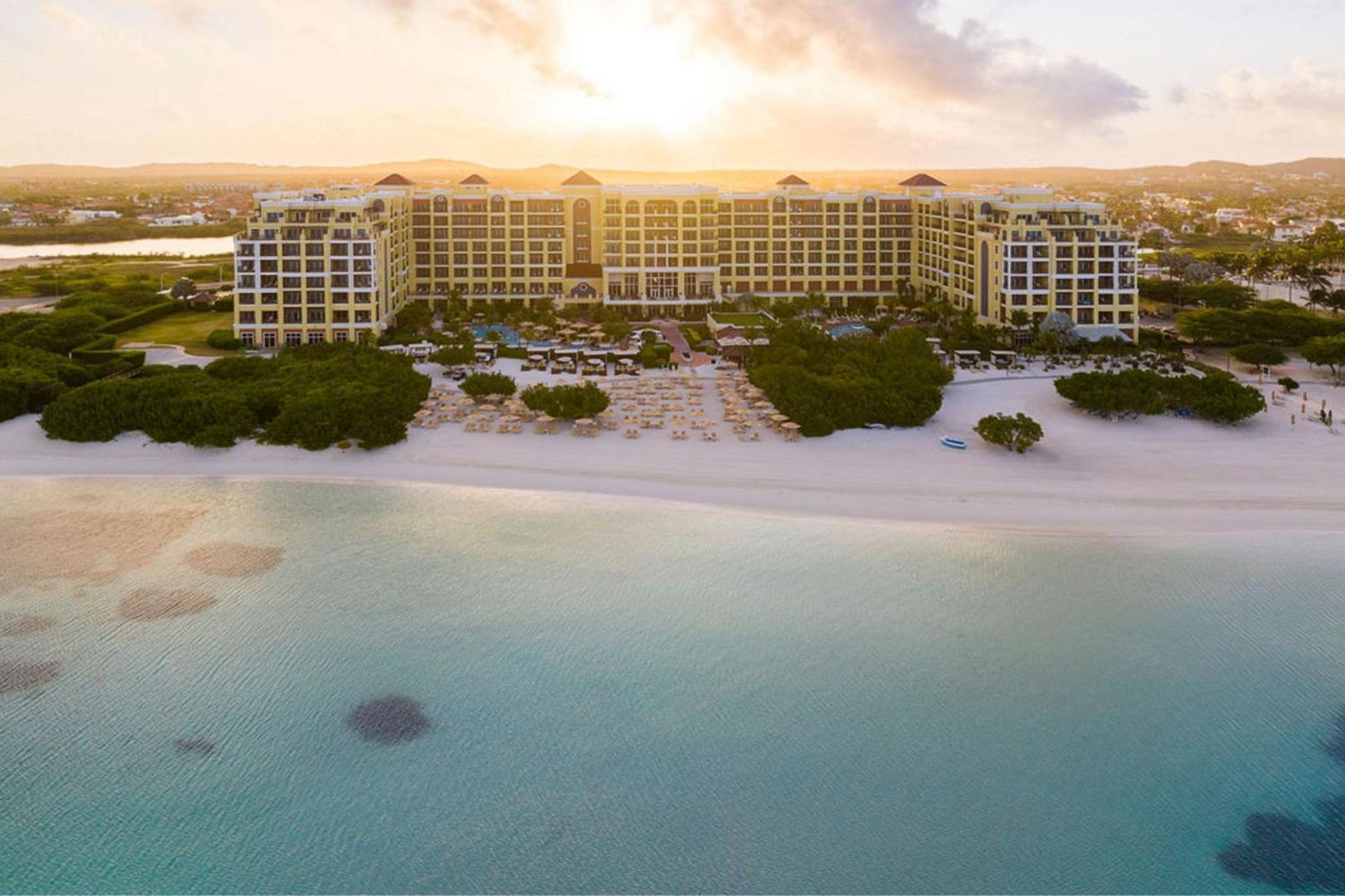 The Ritz-Carlton, Aruba Hotel Palm Beach Exterior photo